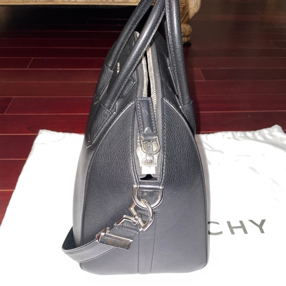 Givenchy Tote - Picture 3 of 10
